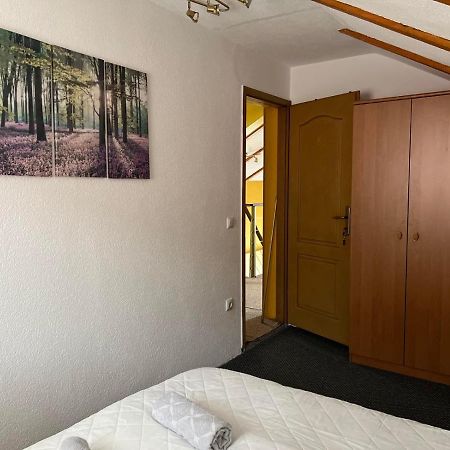 Guest House Faris Travnik Extérieur photo