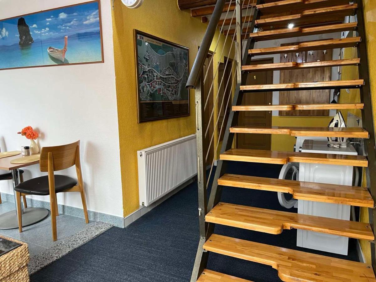 Guest House Faris Travnik Extérieur photo
