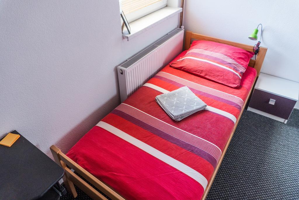 Guest House Faris Travnik Extérieur photo
