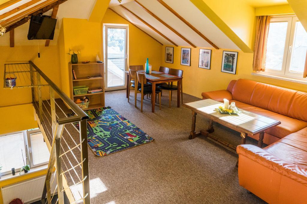 Guest House Faris Travnik Extérieur photo