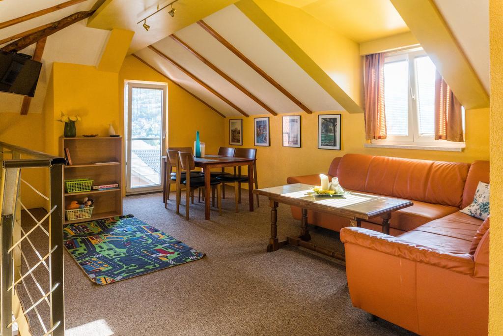 Guest House Faris Travnik Extérieur photo